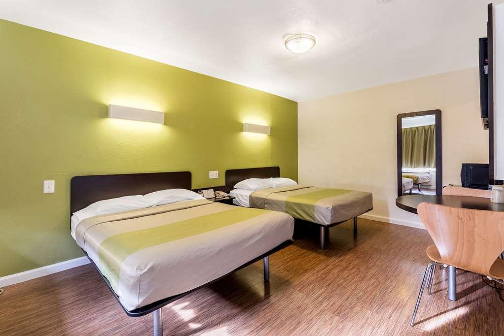 Motel 6 Сан Рафаел Стая снимка
