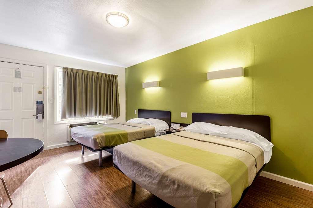 Motel 6 Сан Рафаел Стая снимка