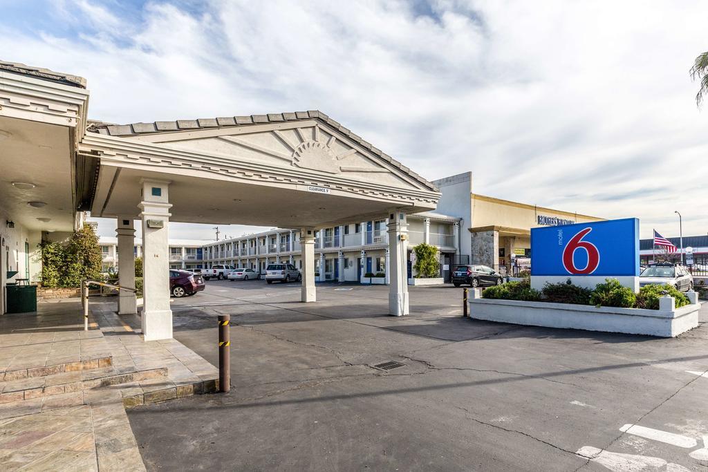 Motel 6 Сан Рафаел Екстериор снимка