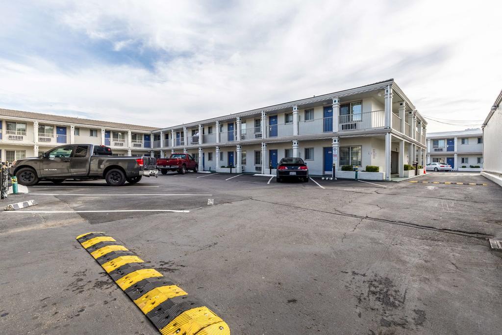Motel 6 Сан Рафаел Екстериор снимка