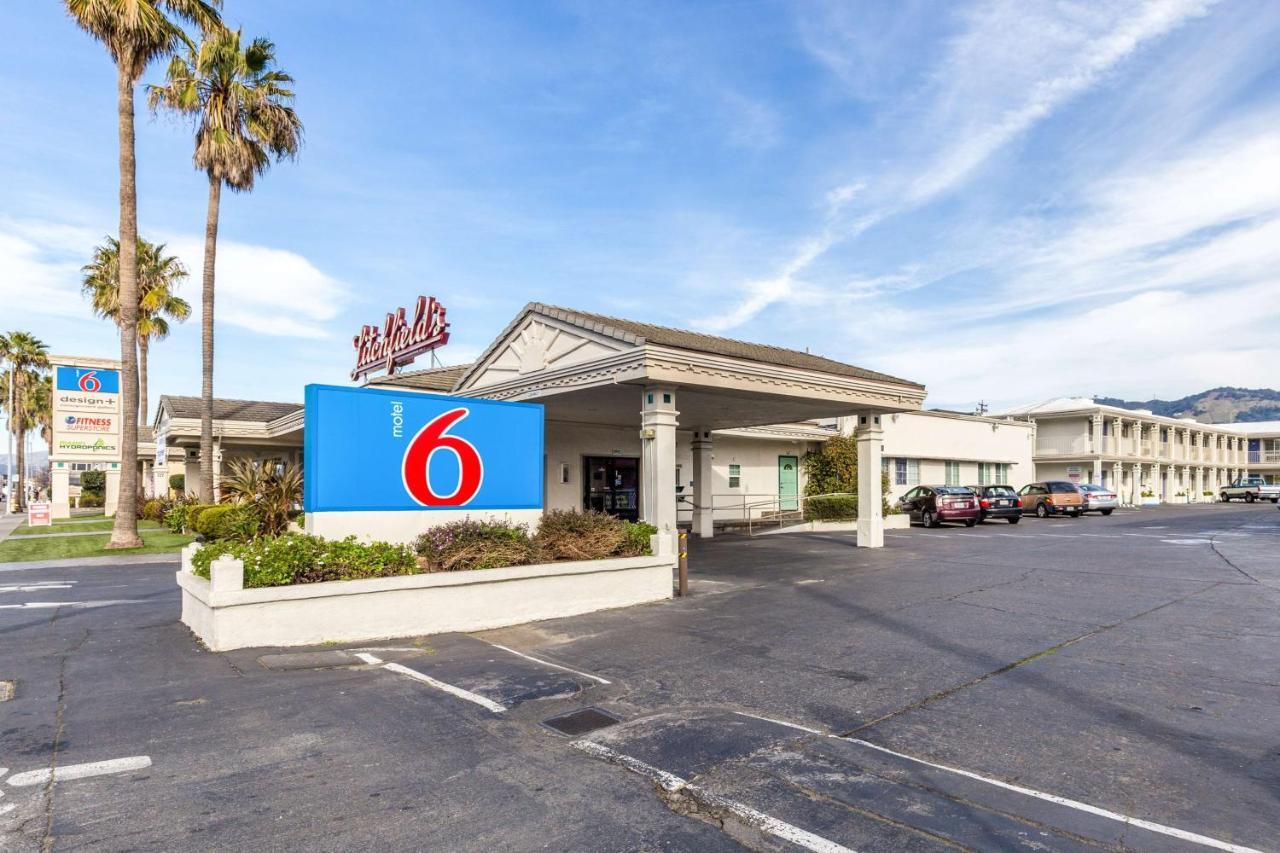 Motel 6 Сан Рафаел Екстериор снимка